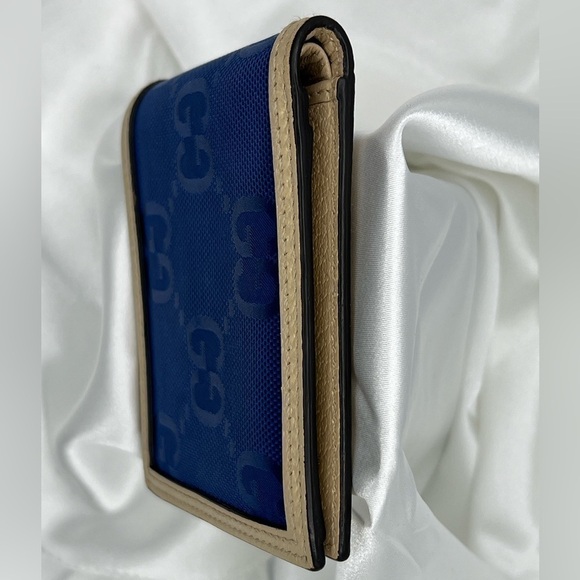 NEW ARRIVAL: GUCCI Off the Grid Navy Blue Nylon Bifold Wallet. FULL INCLUSION - Picture 8 of 13
